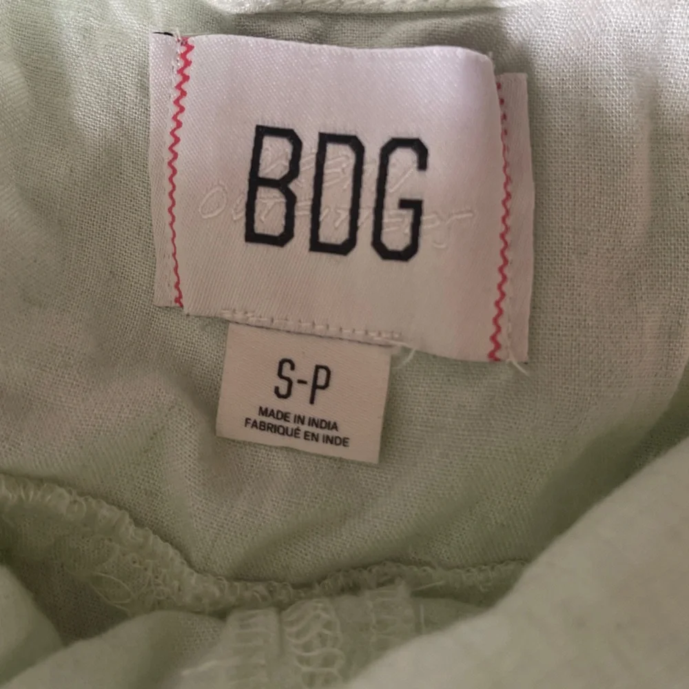 Urban Outfitters BDG Tilly Linen Utility Overalls in Light Green‎ S - Picture 3 of 14